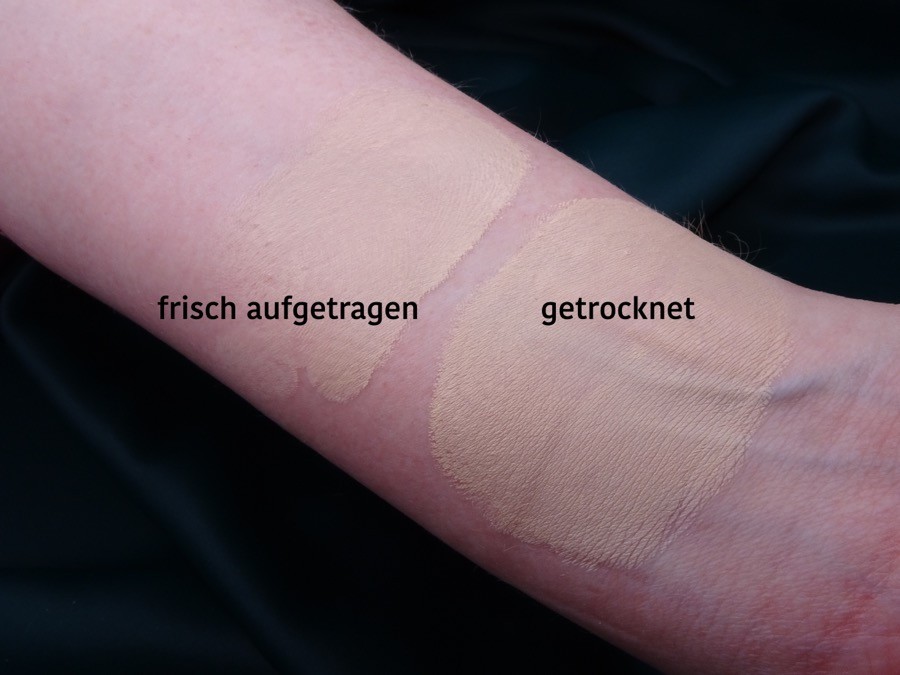 FauxFilter Foundation Swatch